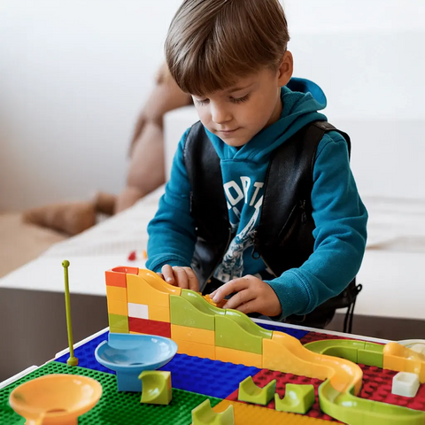 Buildmaster Kreatívasztal székkel és építőkockával - Multifunkcionális Asztal