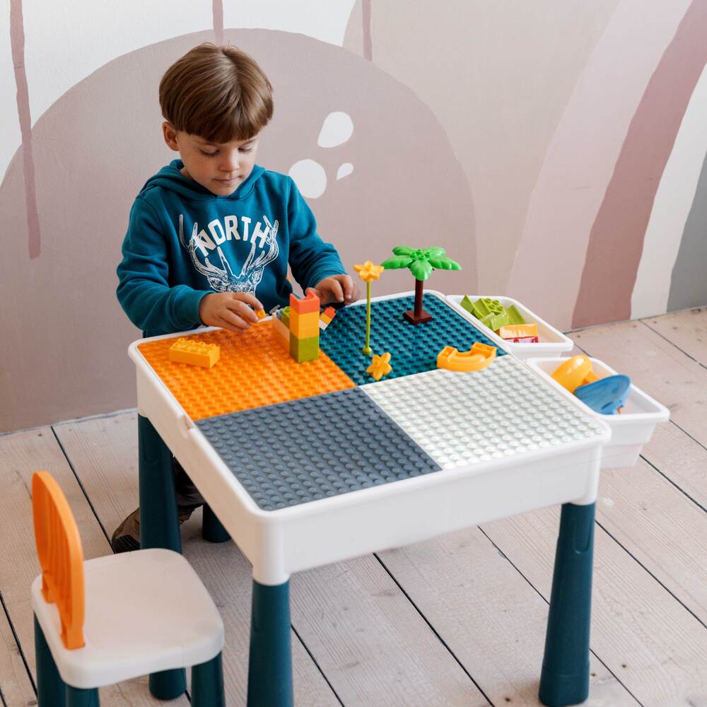 Buildmaster Kreatívasztal 1db székkel és 100db építőkockával - Multifunkcionális Asztal